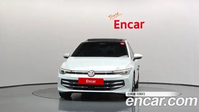 Volkswagen Golf 2026 — Şəkil 21/36