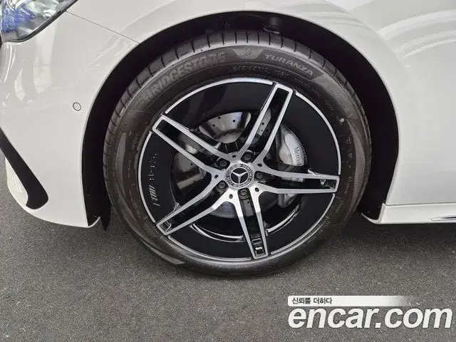 Mercedes-Benz E-Class 2026 — Photo 4/20