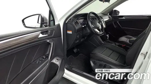 Volkswagen Tiguan Allspace 2023 — ფოტო 21/38