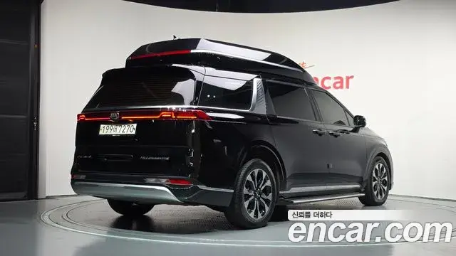 Kia Carnival 2021 — Photo 2/20