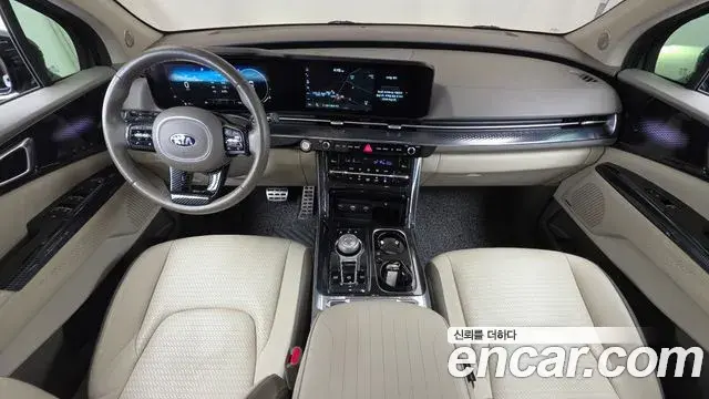 Kia Carnival 2021 — Photo 7/20