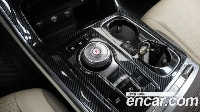 Kia Carnival 2021 — Photo 9/20