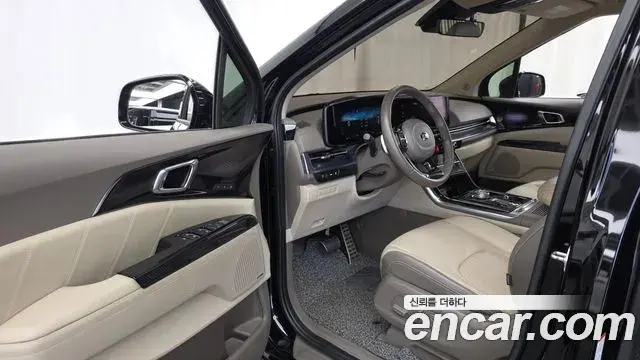 Kia Carnival 2021 — Photo 10/20