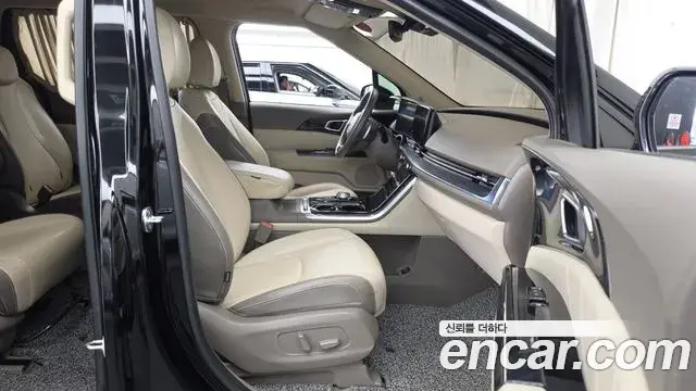 Kia Carnival 2021 — Photo 11/20