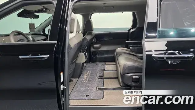 Kia Carnival 2024 — Photo 12/20