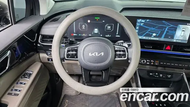 Kia Carnival 2024 — Photo 13/20