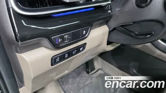 Kia Carnival 2024 — Photo 18/20
