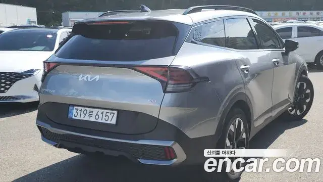 Kia Sportage 2024 — Фото 2/20