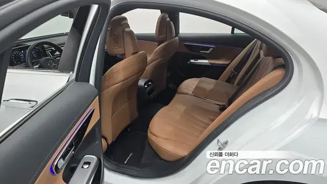 Mercedes-Benz E-Class 2026 — Photo 11/20