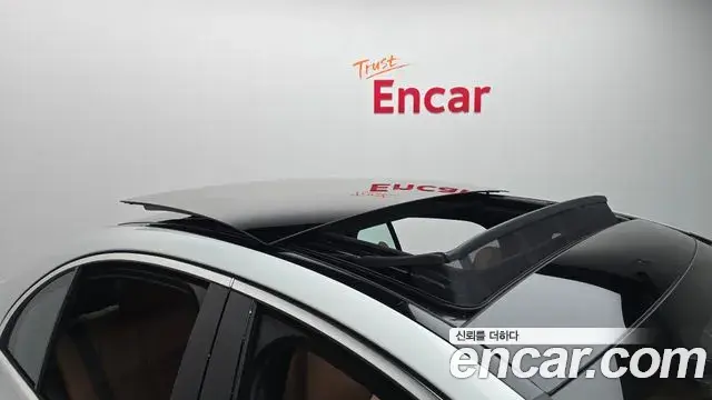 Mercedes-Benz E-Class 2026 — Photo 15/20