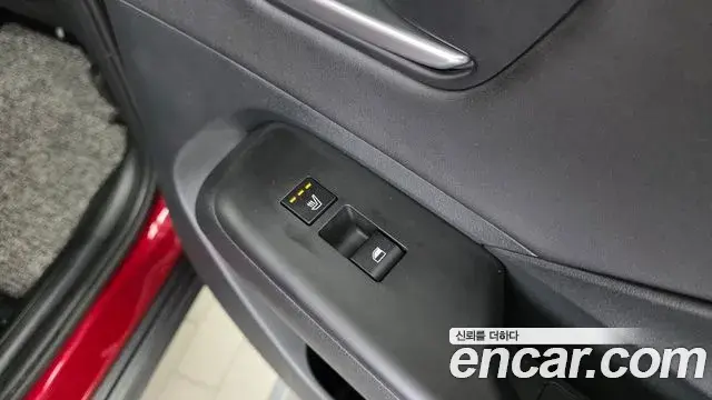 Hyundai Kona 2023 — Фото 19/20