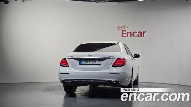 Mercedes-Benz E-Class 2019 — Фото 4/20