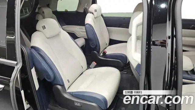 Kia Carnival 2024 — Photo 11/20