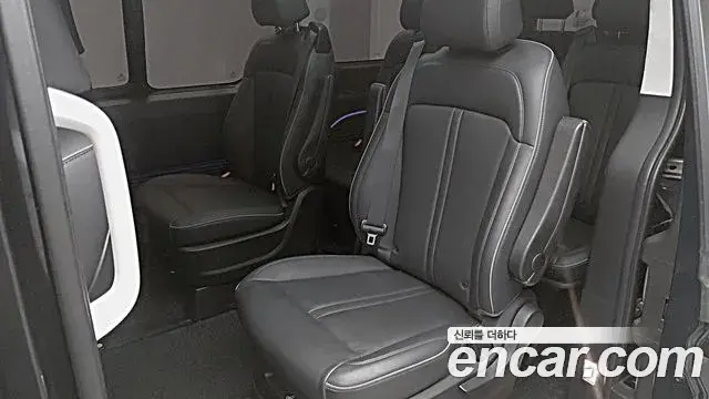 Hyundai Staria 2022 — Photo 8/20
