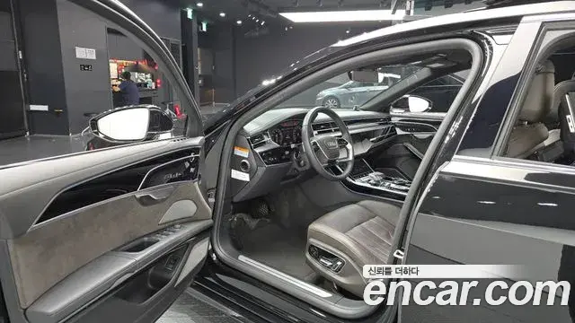 Audi A8 2021 — Photo 10/20