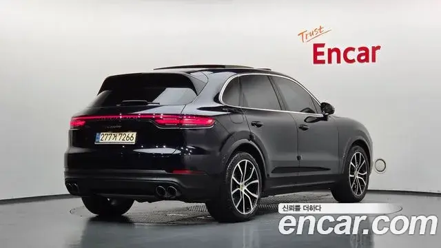 Porsche Cayenne 2022 — Photo 1/20