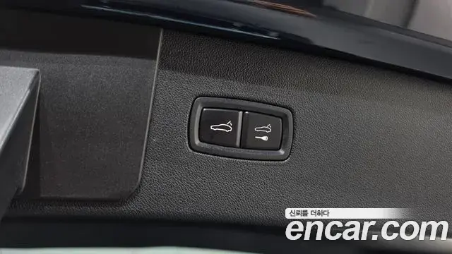 Porsche Cayenne 2022 — Photo 18/20