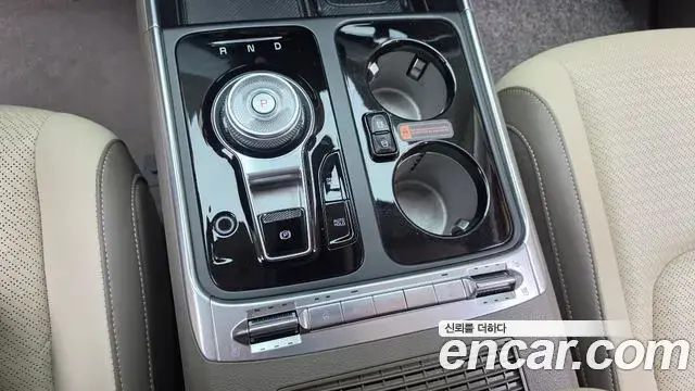 Kia Carnival 2024 — Photo 9/20