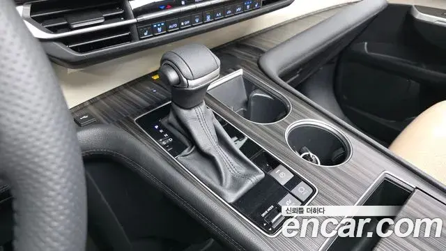 Toyota Sienna 2024 — Şəkil 9/20