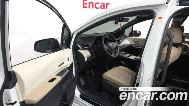 Toyota Sienna 2024 — Şəkil 10/20