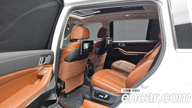 BMW X7 2020 — Фото 12/20