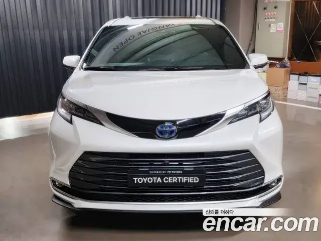 Toyota Sienna 2025 — Şəkil 4/18