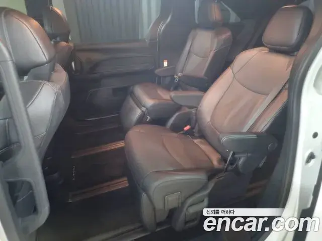 Toyota Sienna 2025 — Şəkil 7/18