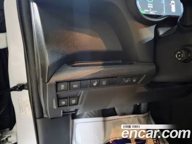 Toyota Sienna 2025 — Şəkil 9/18
