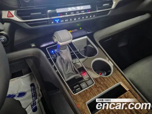 Toyota Sienna 2025 — Şəkil 15/18