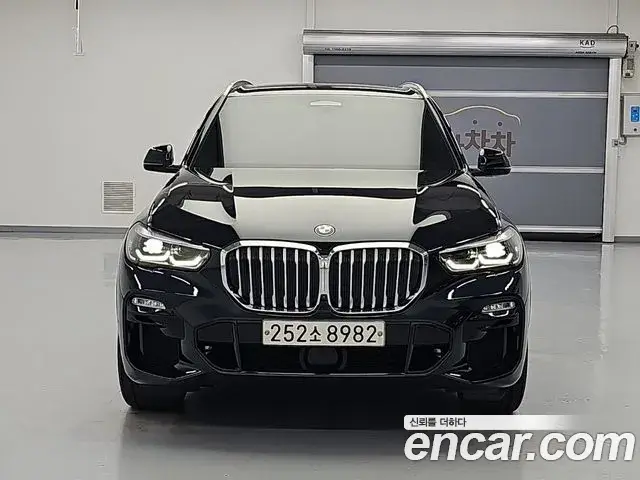 BMW X5 2019 — Фото 2/20