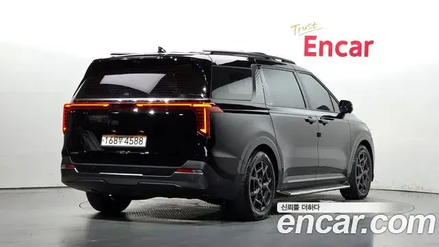 Kia Carnival 2024 — Photo 2/20