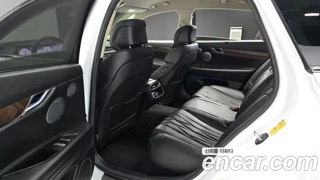 Genesis Electrified G80 2024 — Photo 11/20