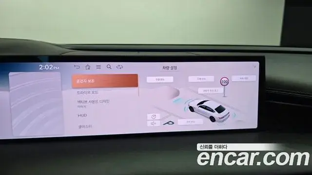 Genesis Electrified G80 2024 — Photo 17/20