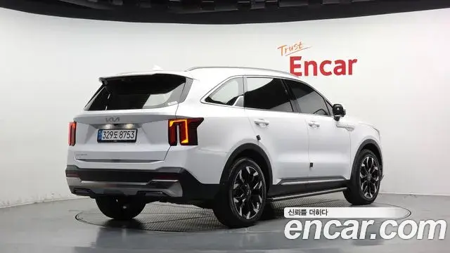 Kia Sorento 2024 — Photo 2/20