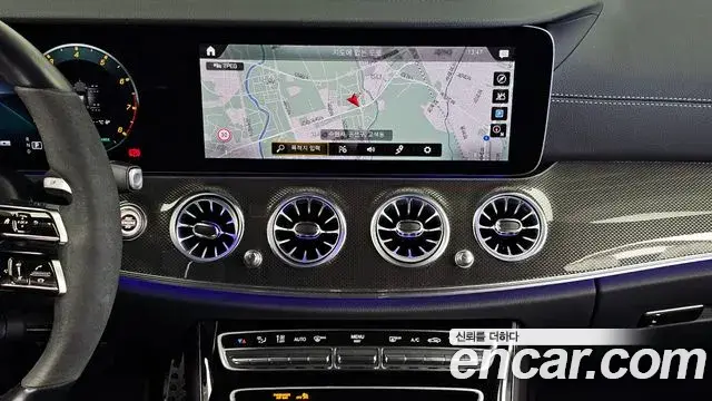Mercedes-Benz E-Class 2022 — Photo 14/20