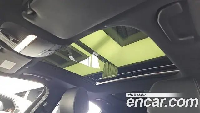 Mercedes-Benz E-Class 2022 — Photo 17/20