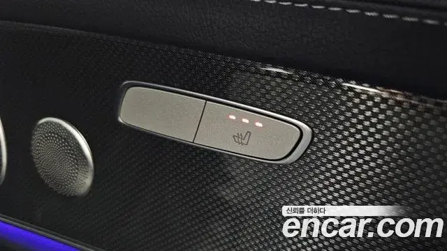 Mercedes-Benz E-Class 2022 — Photo 19/20