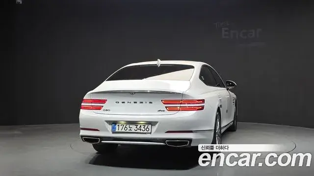 Genesis Electrified G80 2022 — Photo 4/20