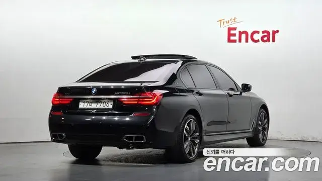 BMW 7 Series 2019 — Photo 2/20