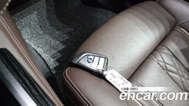 BMW 7 Series 2019 — Photo 16/20