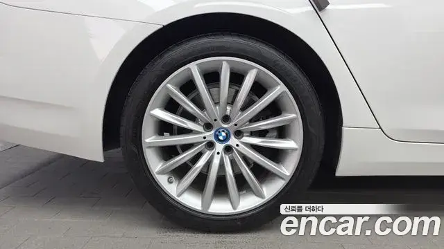 BMW 5 Series 2022 — Şəkil 4/20
