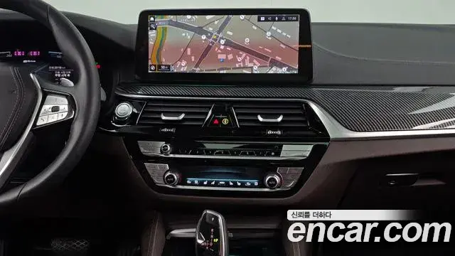 BMW 5 Series 2022 — Şəkil 13/20