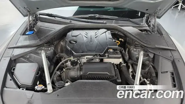 Genesis Electrified G80 2021 — Photo 6/20