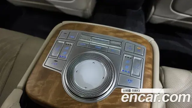 Genesis Electrified G80 2021 — Photo 16/20