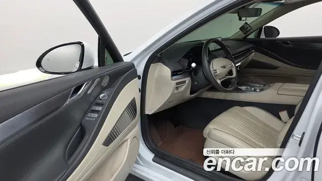 Genesis Electrified G80 2022 — Photo 10/20