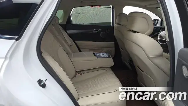 Genesis Electrified G80 2022 — Photo 11/20