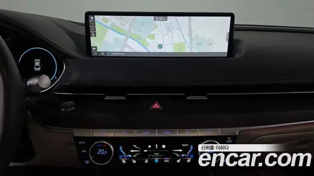 Genesis Electrified G80 2022 — Photo 12/20