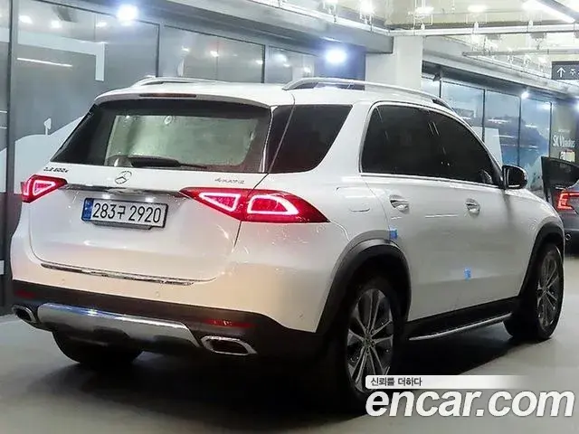 Mercedes-Benz GLE-Class 2022 — Фото 3/20
