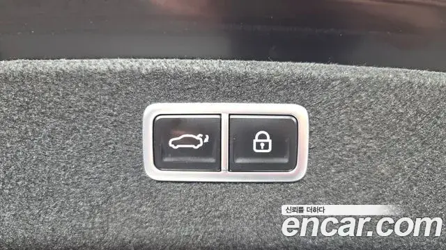 Genesis Electrified G80 2021 — Photo 17/20