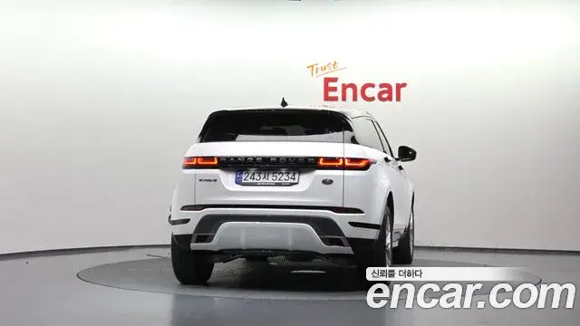 Land Rover Range Rover Evoque 2023 — Photo 4/20